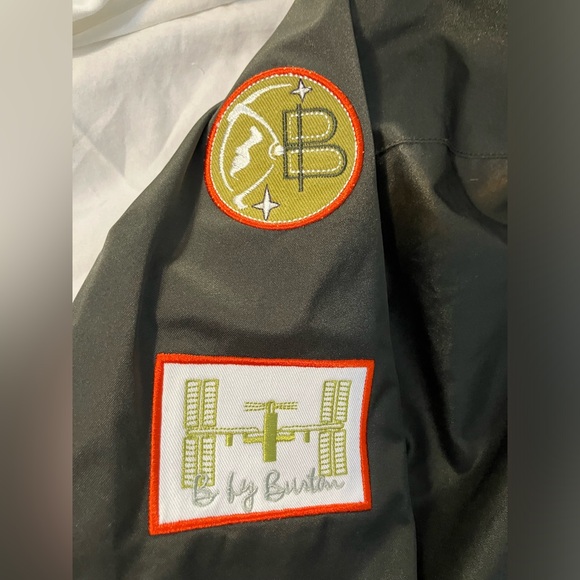 B by Burton Sz M Women’s Snowboarding 🏂 Jacket - Like New Condition - Picture 2 of 11